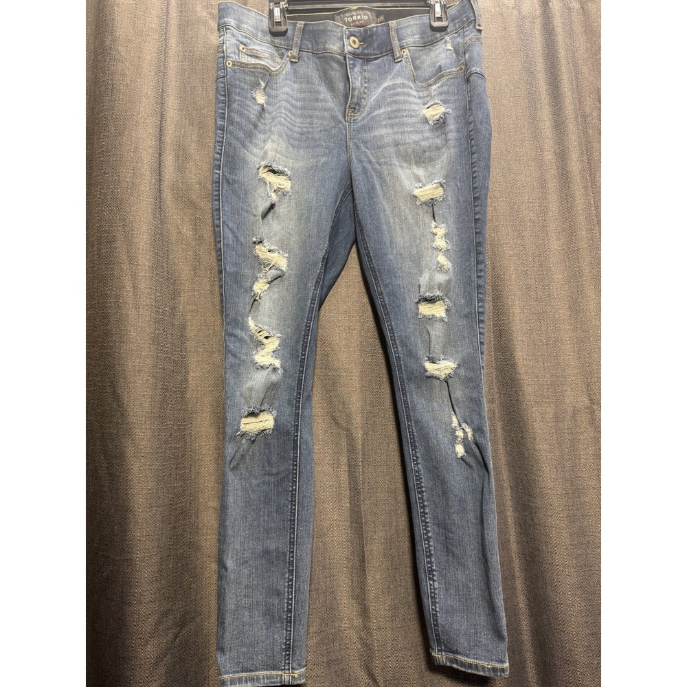 Torrid Premium Distressed‎ Skinny Jeans Ripped Denim Blue Plus Size 14